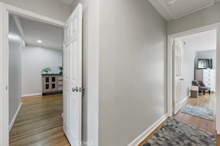 6880 East 10th Street, Long Beach, California 90815