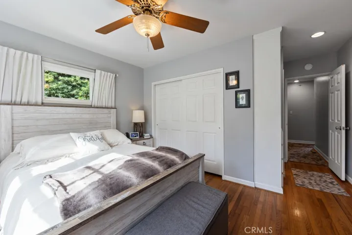 6880 East 10th Street, Long Beach, California 90815