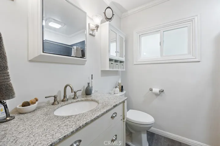 6880 East 10th Street, Long Beach, California 90815