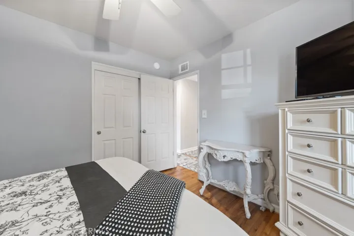 6880 East 10th Street, Long Beach, California 90815