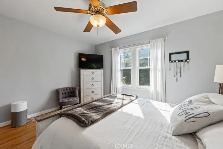 6880 East 10th Street, Long Beach, California 90815