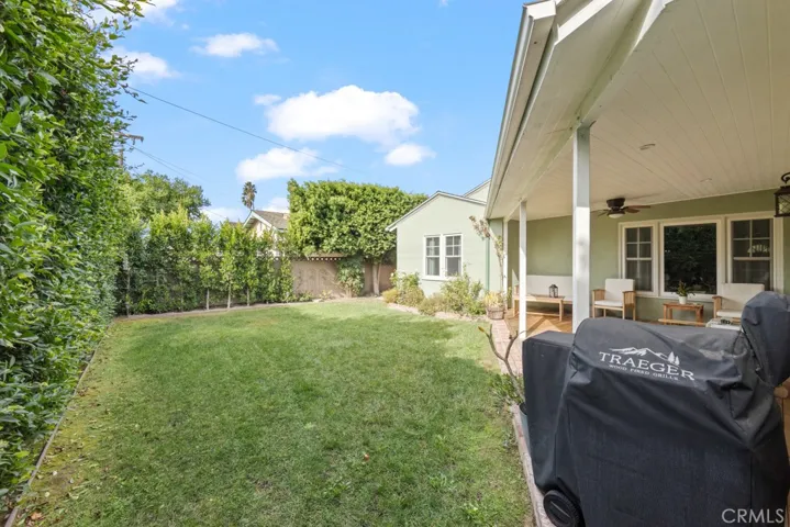 6880 East 10th Street, Long Beach, California 90815