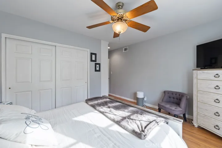 6880 East 10th Street, Long Beach, California 90815