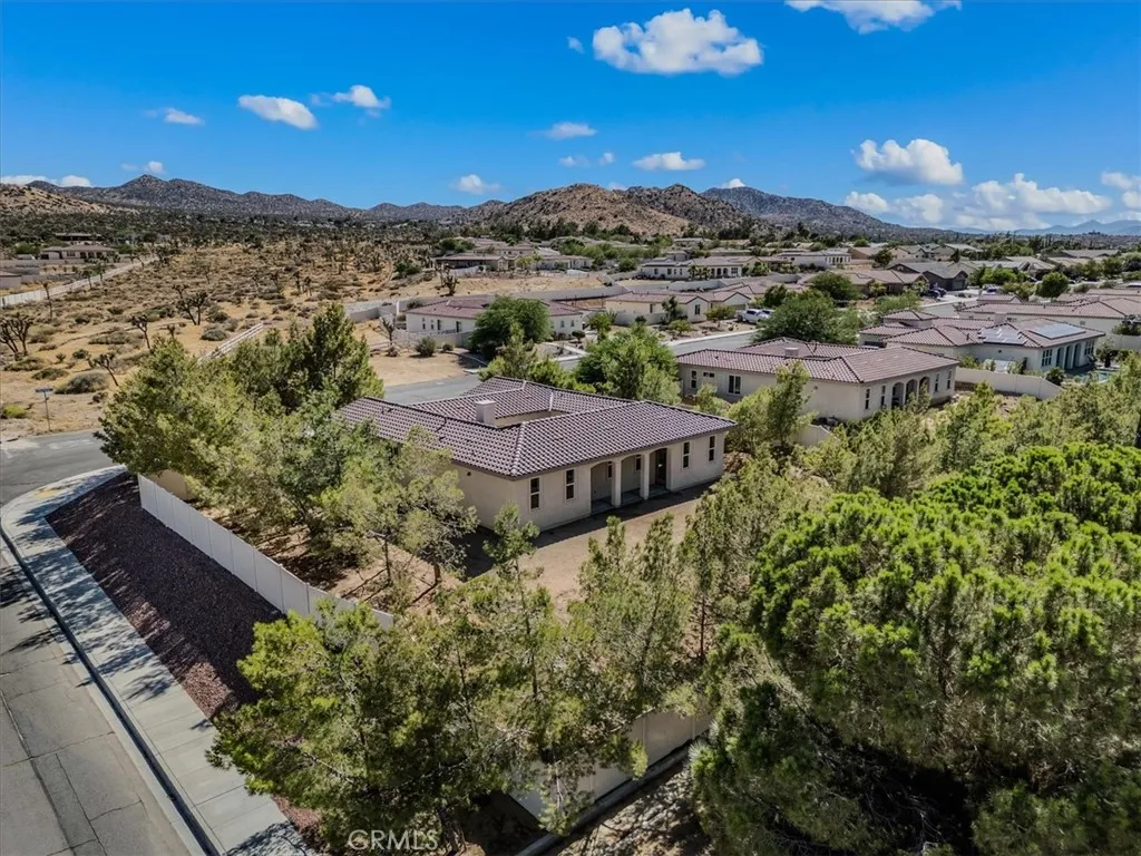 56250 Nez Perce Trail, Yucca Valley, California 92284 home-pic-36