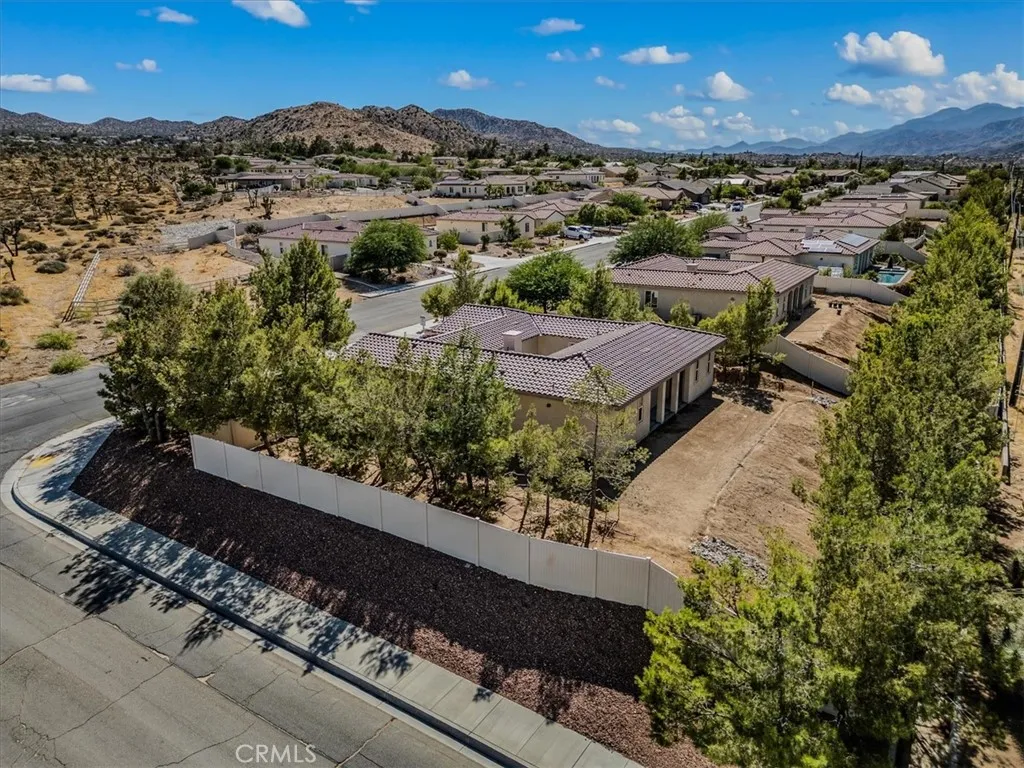 56250 Nez Perce Trail, Yucca Valley, California 92284 home-pic-34