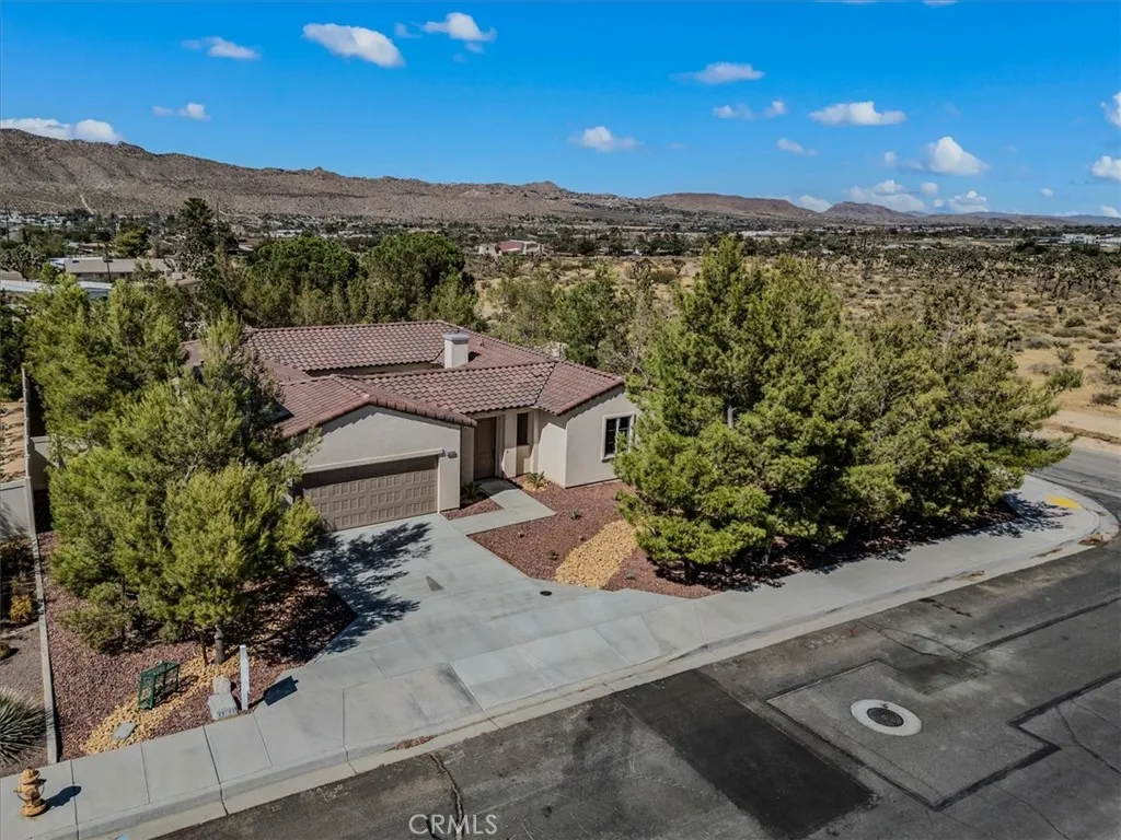 56250 Nez Perce Trail, Yucca Valley, California 92284 home-pic-1