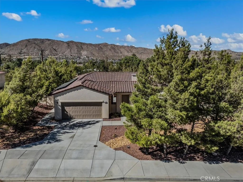 56250 Nez Perce Trail, Yucca Valley, California 92284 home-pic-2