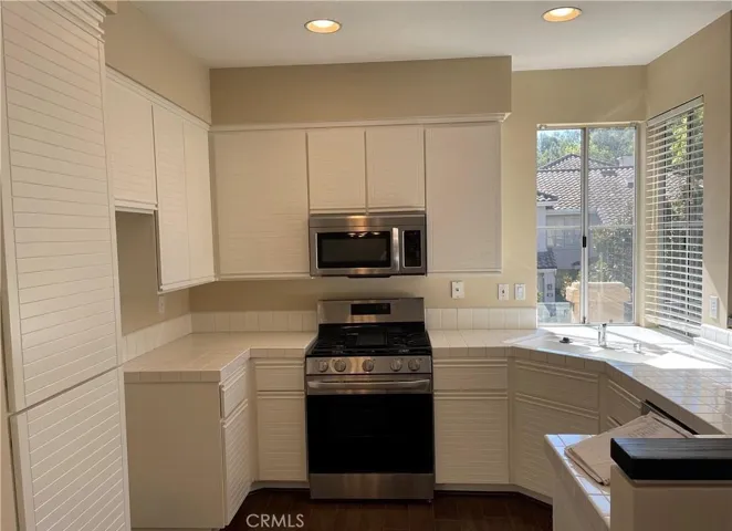 8215 E White Oak 1, Orange, California 92869