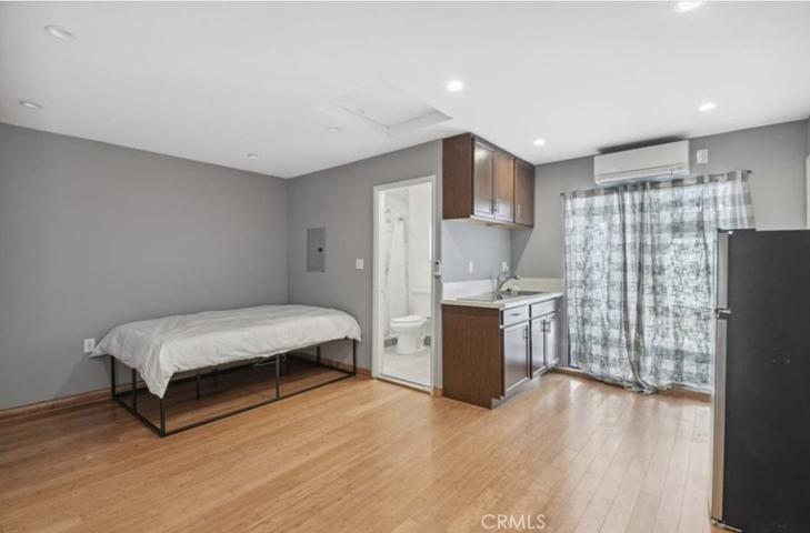 5659 Fulton Avenue, Van Nuys, California 91401