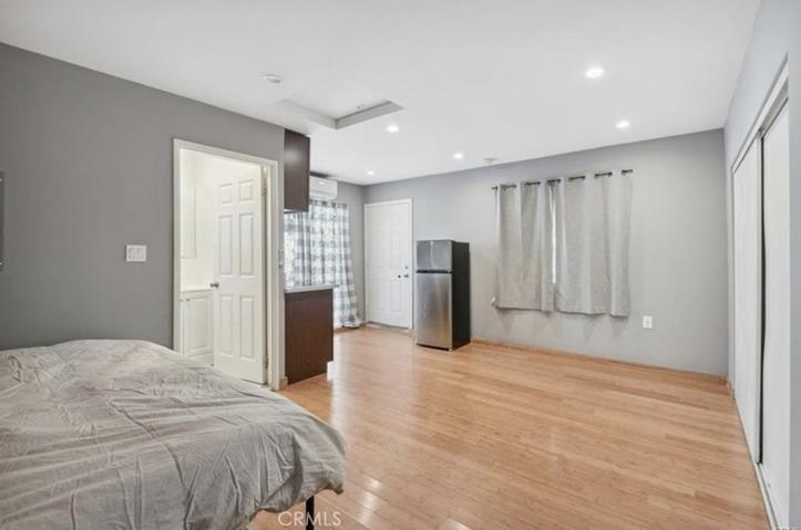 5659 Fulton Avenue, Van Nuys, California 91401