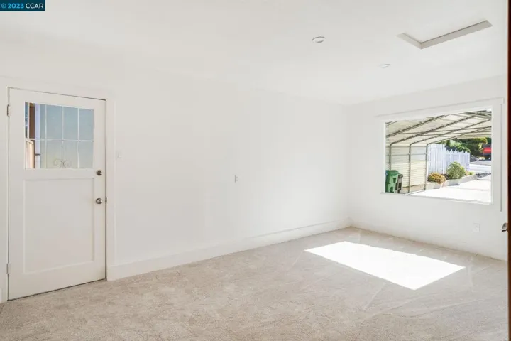 3160 D Street, Hayward, California 94541