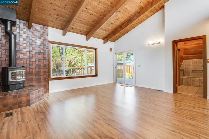 3160 D Street, Hayward, California 94541