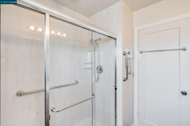 3160 D Street, Hayward, California 94541