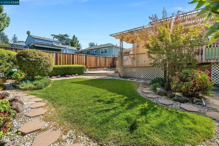 3160 D Street, Hayward, California 94541