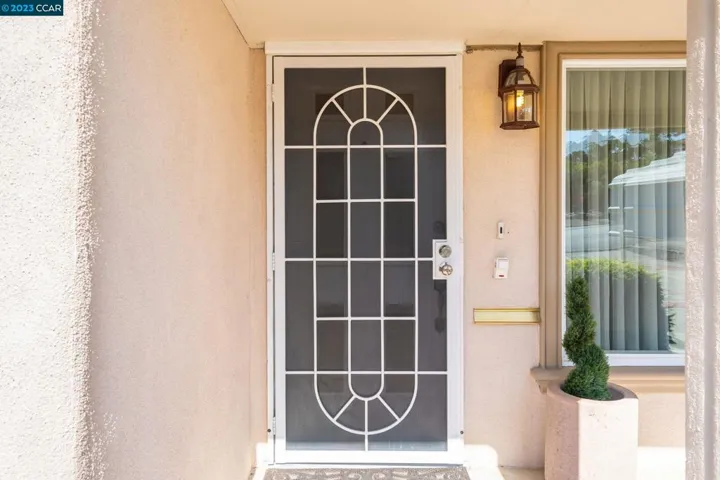 3160 D Street, Hayward, California 94541