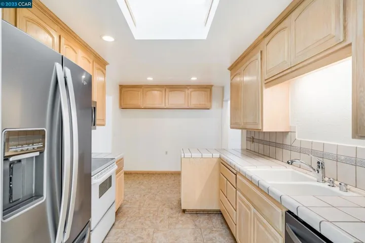 3160 D Street, Hayward, California 94541