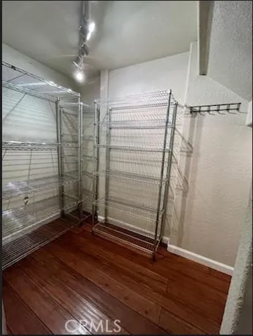 Walk-in Pantry 2