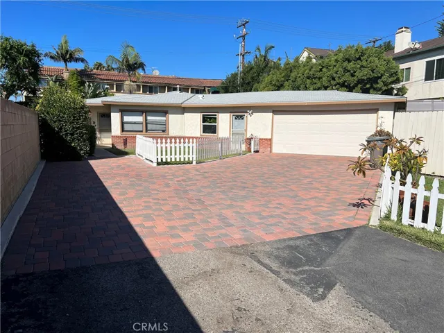 2641 Elden Avenue, Costa Mesa, California 92627