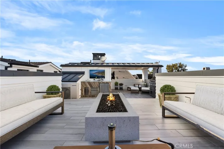 433 Goldenrod Avenue, Corona Del Mar, California 92625