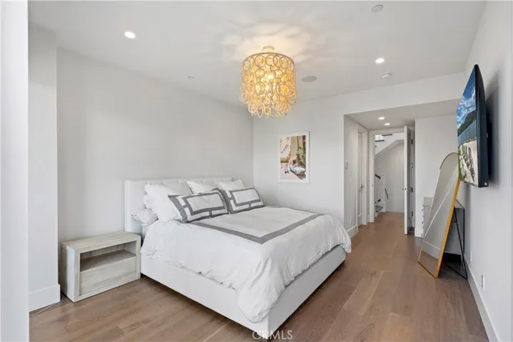 433 Goldenrod Avenue, Corona Del Mar, California 92625