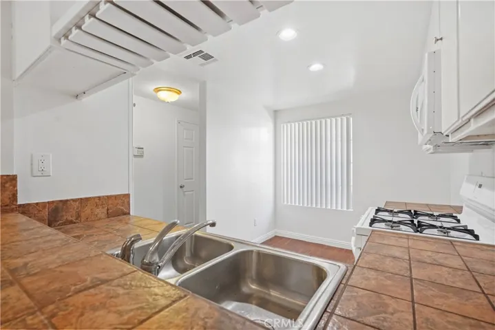 12301 Osborne Street 48, Pacoima, California 91331