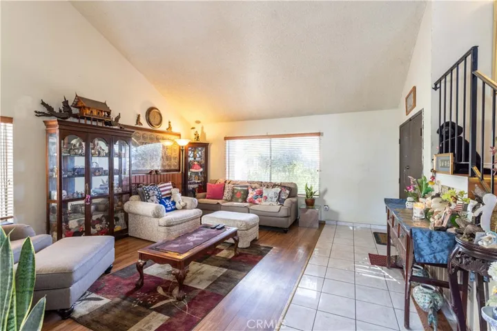 10808 Dehaven Ave, Pacoima, California 91331