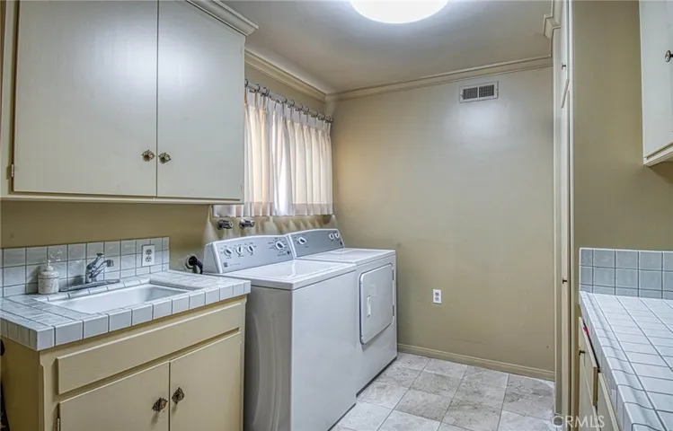 25 Linda Isle, Newport Beach, California 92660