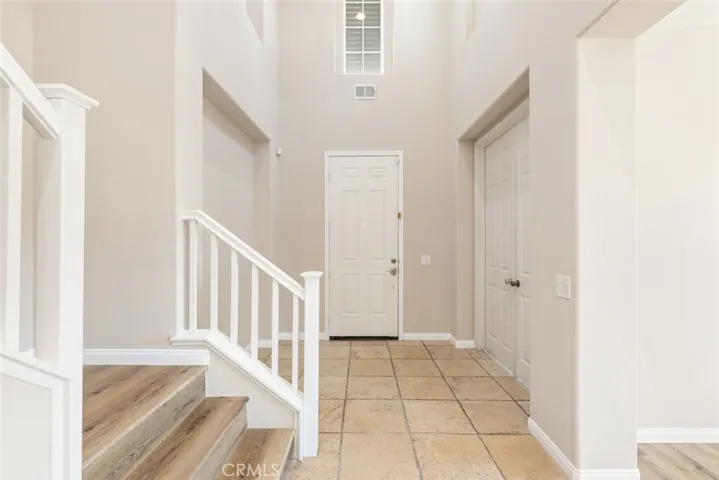 Entrance (Inside Angle)