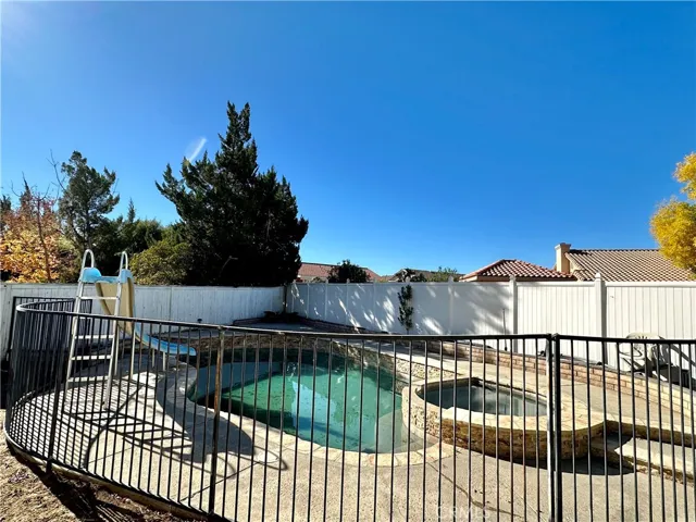 12324 Santiago Court, Victorville, California 92392