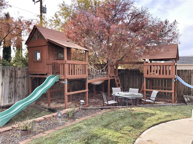 11329 Otowi Road, Apple Valley, California 92308