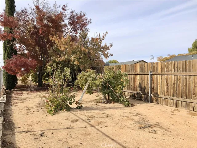 11329 Otowi Road, Apple Valley, California 92308