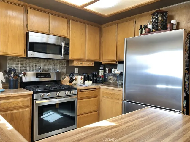 11329 Otowi Road, Apple Valley, California 92308