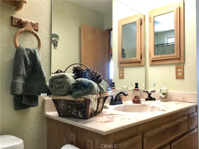 11329 Otowi Road, Apple Valley, California 92308