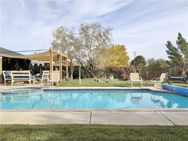 11329 Otowi Road, Apple Valley, California 92308
