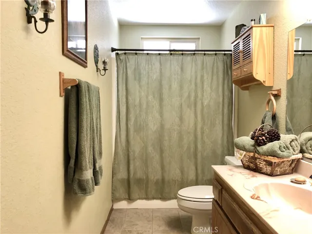 11329 Otowi Road, Apple Valley, California 92308