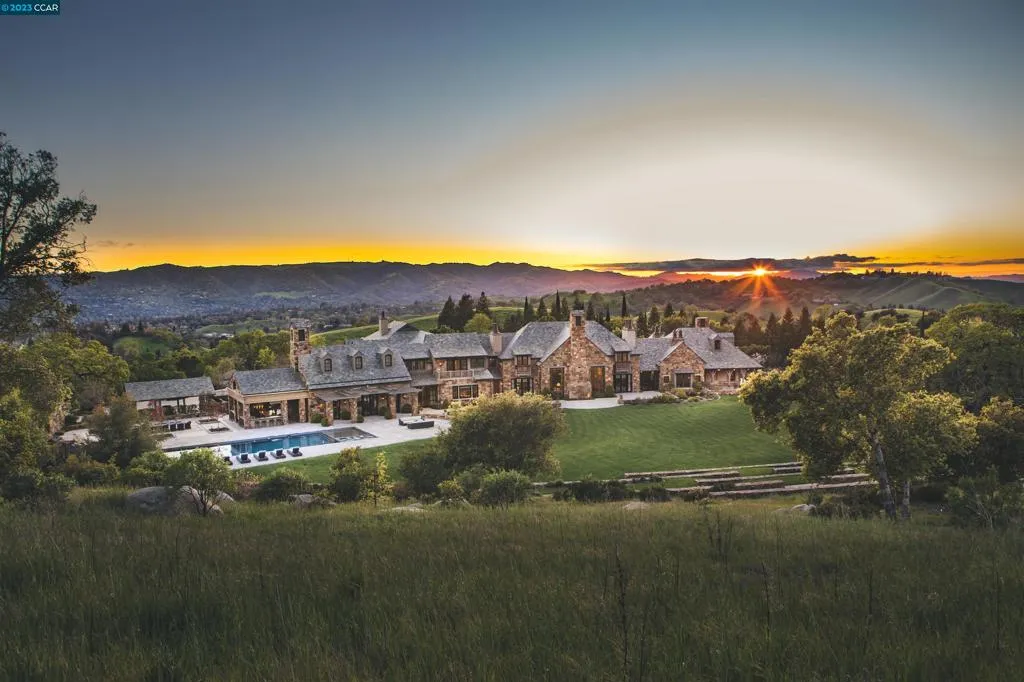 7 Country Oak Ln, Alamo, California 94507 home-pic-55