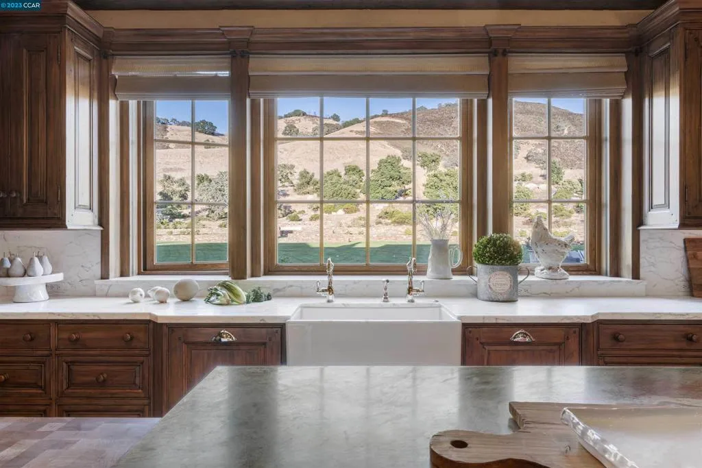 7 Country Oak Ln, Alamo, California 94507 home-pic-13
