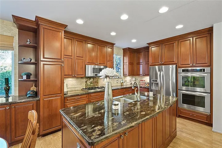 2155 Cresta Trail, Acton, California 93510