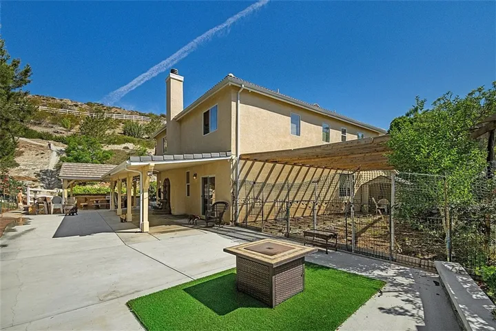 2155 Cresta Trail, Acton, California 93510