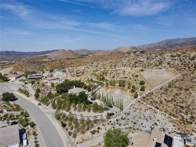 2155 Cresta Trail, Acton, California 93510