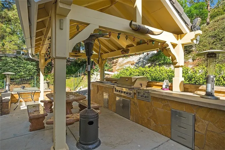 2155 Cresta Trail, Acton, California 93510