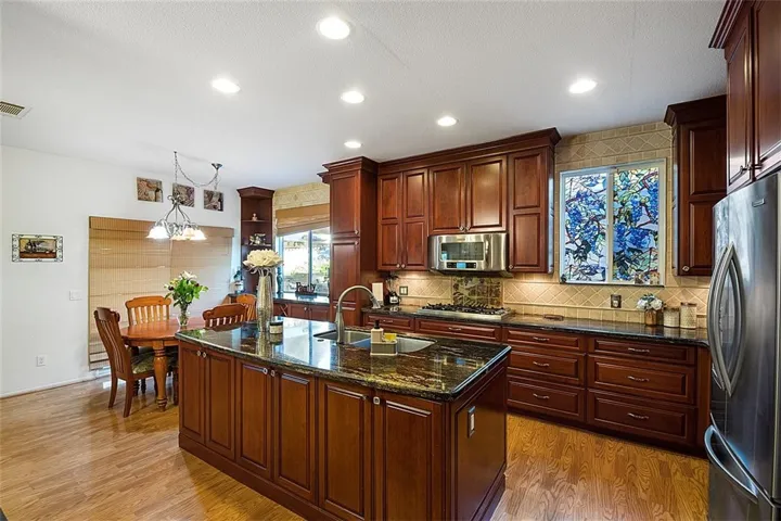 2155 Cresta Trail, Acton, California 93510