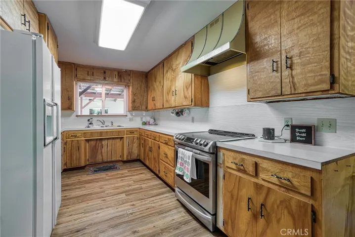 2947 Bell Ray Avenue, Lucerne, California 95458
