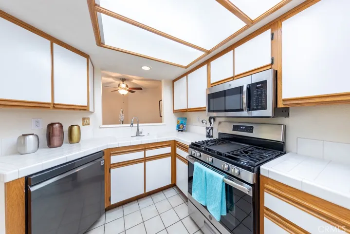 1094 S Sundance Drive, Anaheim Hills, California 92808
