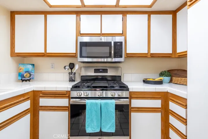 1094 S Sundance Drive, Anaheim Hills, California 92808