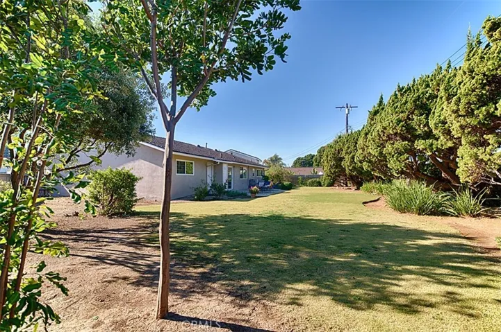 1525 E San Alano Avenue, Orange, California 92865