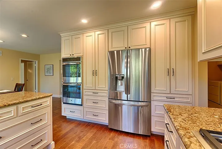 1525 E San Alano Avenue, Orange, California 92865
