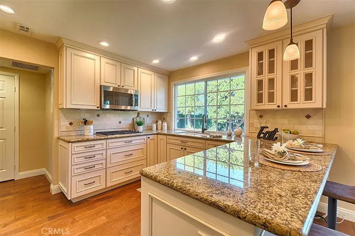 1525 E San Alano Avenue, Orange, California 92865