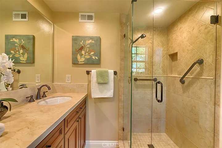 1525 E San Alano Avenue, Orange, California 92865