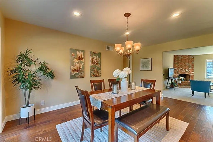 1525 E San Alano Avenue, Orange, California 92865